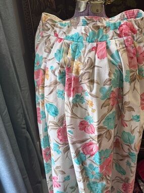 Vintage, made in USA Floral Maxi Skirt coastal, flowy, comfy, feminine.